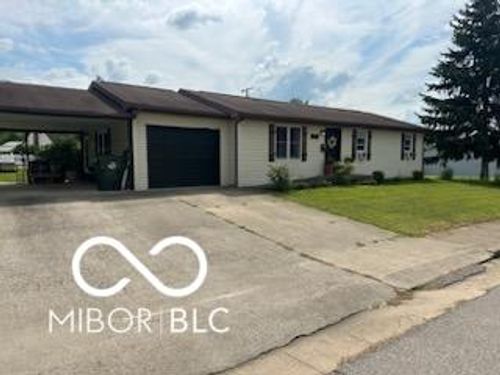 416 W Walnut St, Brownstown, IN, 47220-1837 | Card Image