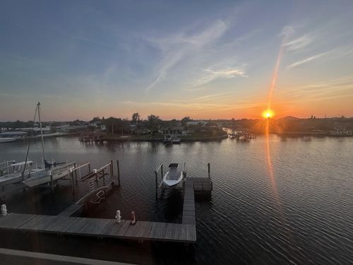 6432 Sunset Bay Cir, APOLLO BEACH, FL, 33572-2312 | Card Image