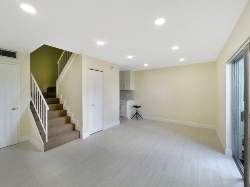 b-8921 Nw 28th Dr, Coral Springs, FL, 33065-5288 | Card Image