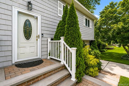 505 Hawkins Rd, Selden, NY, 11784-1941 | Card Image