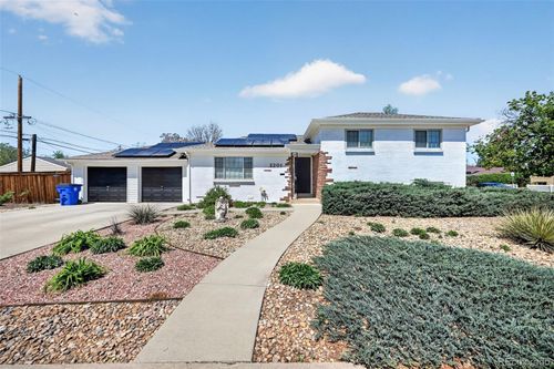 2201 Oakland St, Aurora, CO, 80010-1636 | Card Image