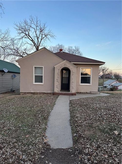 1520 S 7th St, Atchison, KS, 66002-3138 | Card Image