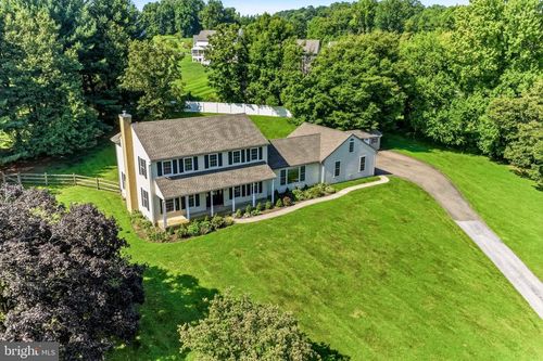 225 W Woodview Rd, WEST GROVE, PA, 19390 | Card Image