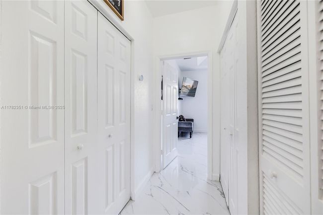 9369 Sw 221 St St, Townhouse with 2 bedrooms, 3 bathrooms and null parking in Cutler Bay FL | Image 23