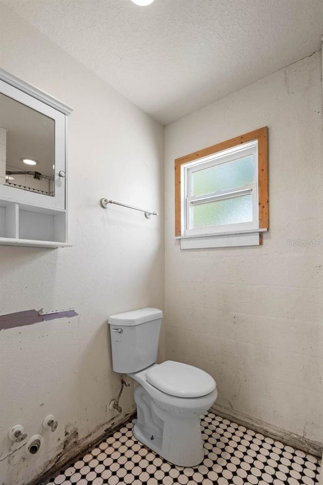6208 Florida Cir E, House other with 2 bedrooms, 1 bathrooms and null parking in APOLLO BEACH FL | Image 10