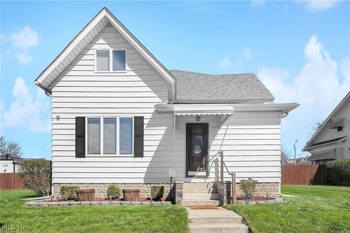 180 W Columbus St, Pickerington, OH, 43147-1258 | Card Image