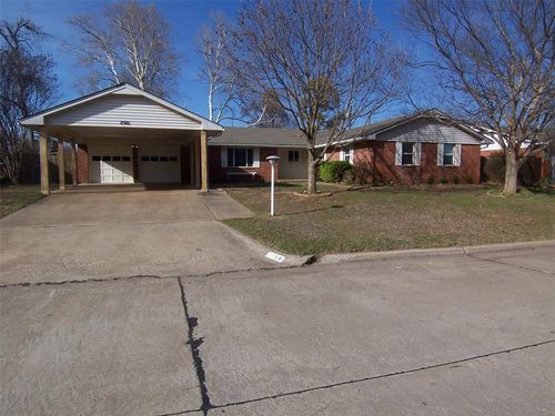 2501 Brentwood Dr, Norman, OK, 73069-5007 | Card Image