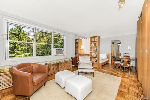 4k-3935 Blackstone Ave, Bronx, NY, 10471-3719 | Card Image