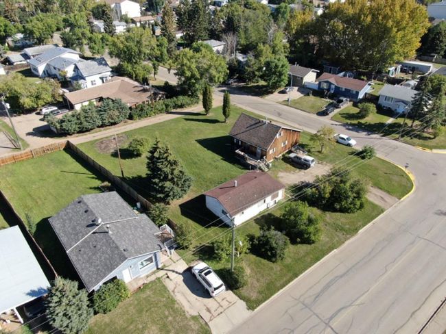 4400, 4404, 5012 - 44 Street, Home with 4 bedrooms, 1 bathrooms and 3 parking in High Prairie AB | Image 16