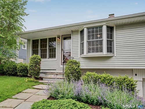 42 County St, Norwalk, CT, 06851-4315 | Card Image