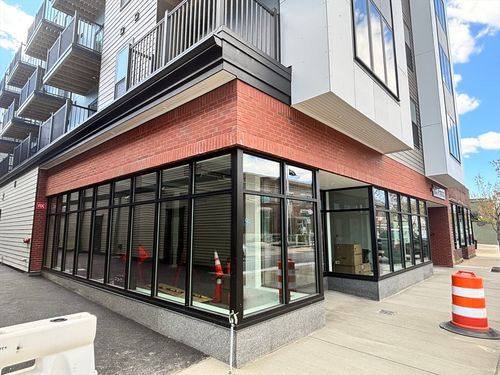 12 Essex St, Melrose, MA, 02176-3102 | Card Image