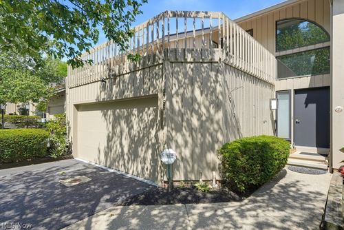 8-5755 Som Center Rd, Solon, OH, 44139-2330 | Card Image