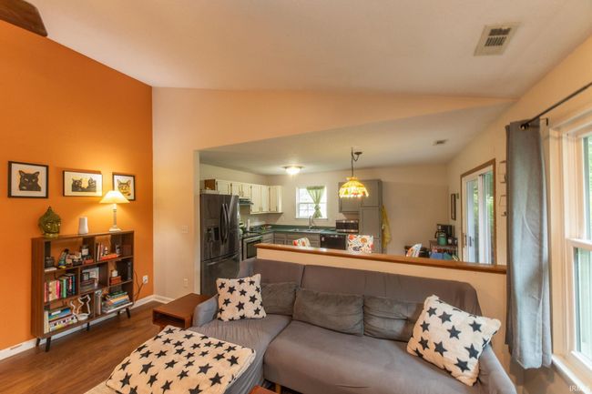 5530 W Cobblestone St, House other with 3 bedrooms, 2 bathrooms and null parking in Bloomington IN | Image 8