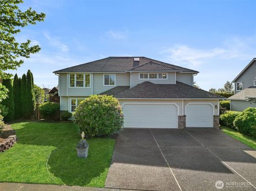 7109 135th Pl Se, Newcastle, WA, 98059-3123 | Card Image
