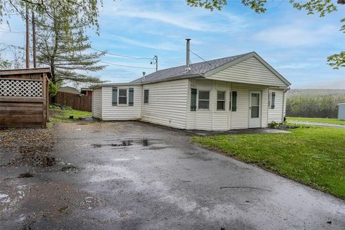 231 Stone Bridge Road Ext, East Durham, NY, 12423-1232 | Card Image