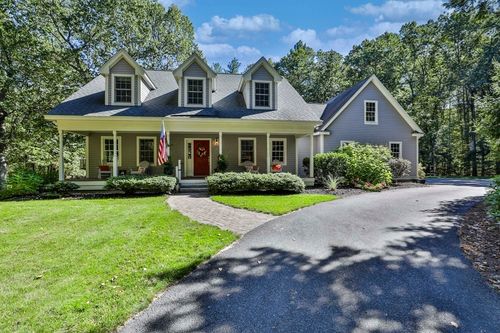 40 Hemlock Park Dr, Groton, MA, 01450-1450 | Card Image