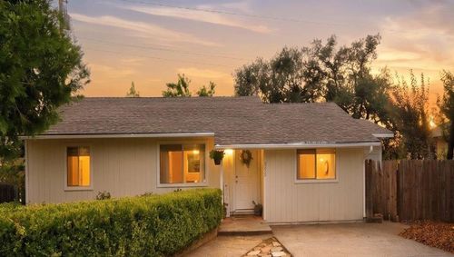 515 Hilltop Dr, Auburn, CA, 95603-3909 | Card Image