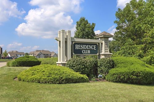 663 Greenview Cir, LAKE GENEVA, WI, 53147-4868 | Card Image