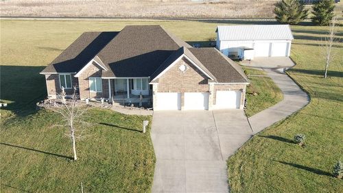 19104 Autumn Ln, Pleasant Hill, MO, 64080-8612 | Card Image