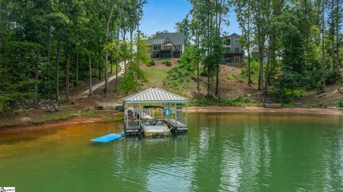 803 Barefoot Cove Dr, West Union, SC, 29696-3629 | Card Image