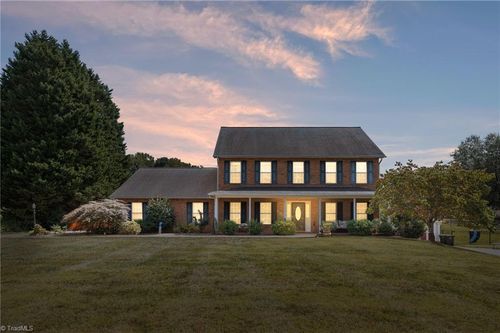 6012 Aaron Place Ln, Kernersville, NC, 27284-7572 | Card Image