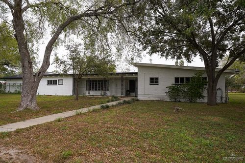 402 N 12th St, Donna, TX, 78537-2808 | Card Image