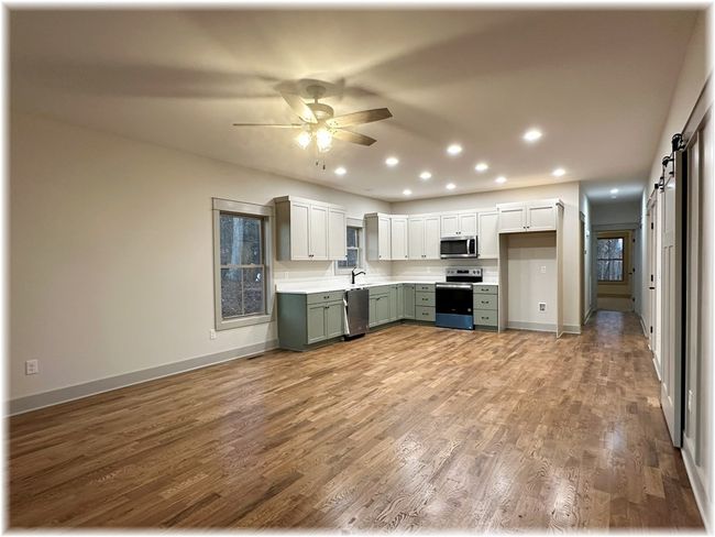192 Jefferson Pl, House other with 3 bedrooms, 2 bathrooms and null parking in Walhalla SC | Image 5