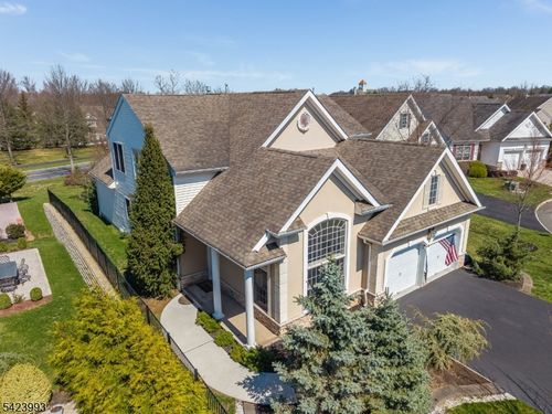 4 Nortwick Ct, SOMERSET, NJ, 08873-7270 | Card Image