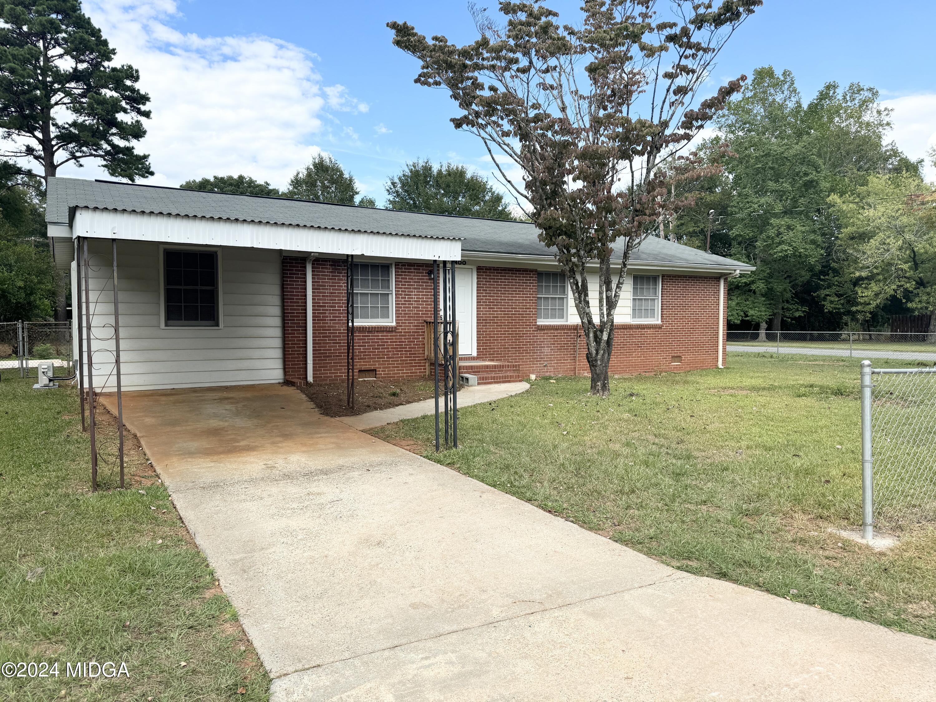 Willow Ave, Warner Robins, GA 31093
