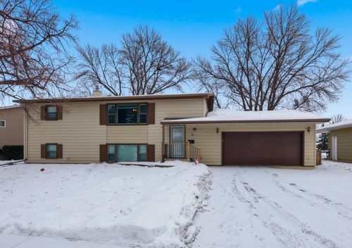 11 Linda Ln, ABERDEEN, SD, 57401-4830 | Card Image