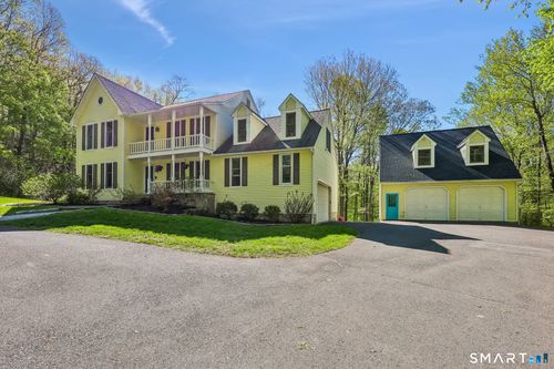 13 Aunt Pattys Ln W, Bethel, CT, 06801-2901 | Card Image
