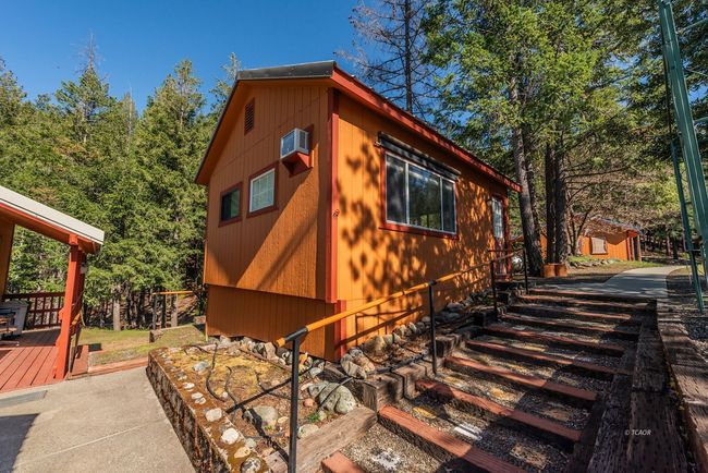 Middle Cabin | Image 35