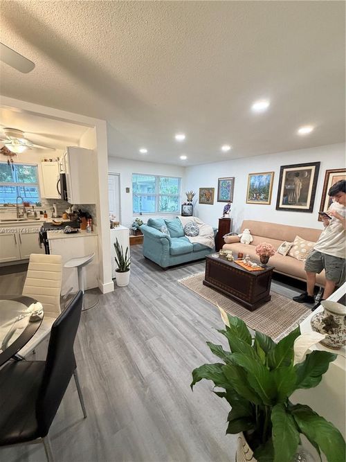 4-3500 Harrison St, Hollywood, FL, 33021-7477 | Card Image