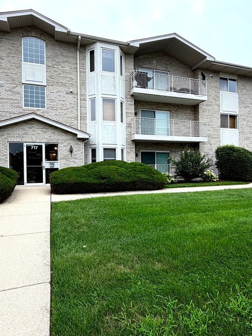 101-717 N 5th Ave, Addison, IL, 60101-5761 | Card Image