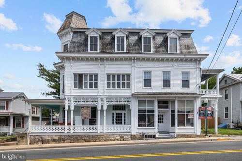 102 N Main St, EDINBURG, VA, 22824 | Card Image
