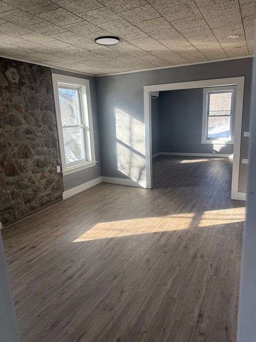 b-12 Cushing St, North Brookfield, MA, 01535-1557 | Card Image