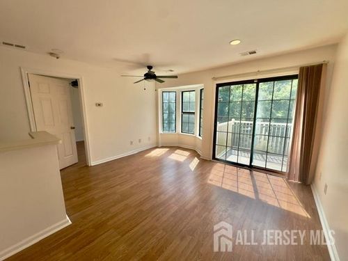 20 Ayres Ct, East Brunswick, NJ, 08816-1861 | Card Image