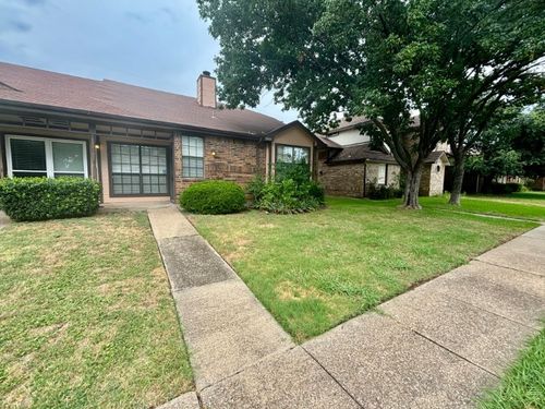 2915 Roxboro Rd, Euless, TX, 76039-4025 | Card Image