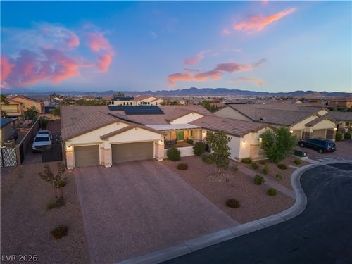 8626 Home Gate Ct, Las Vegas, NV, 89113-5366 | Card Image