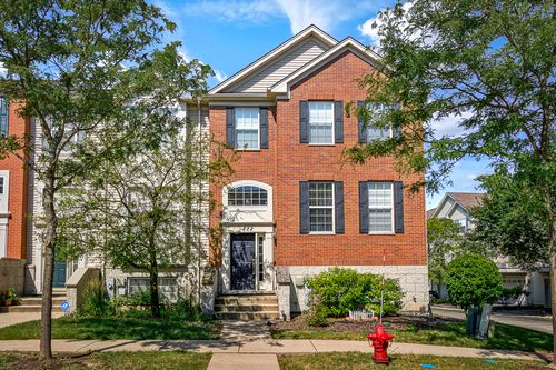 822-822 Lewisburg Ln, Aurora, IL, 60504-2112 | Card Image