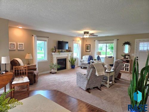 309 Joplin St, Vermillion, SD, 57069-7057 | Card Image