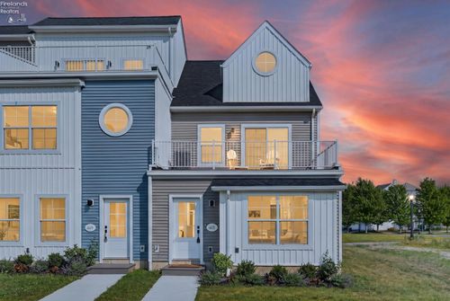 445 Harbor Ln, Lorain, OH, 44052 | Card Image