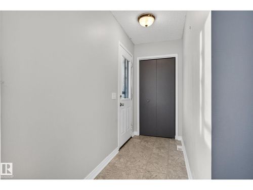 17204 96 St Nw, Edmonton, AB, T5Z1Z6 | Card Image