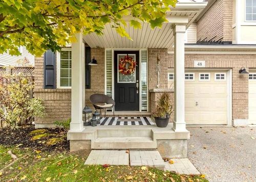 48 Manhattan Cir, Cambridge, ON, N3C0C4 | Card Image