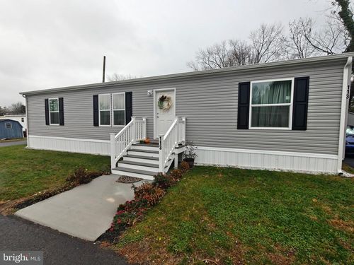 165 W Ridge Pike Lot 113 W Ridge Pike, ROYERSFORD, PA, 19468-1738 | Card Image