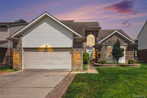 33180 Glengary Ct, Sterling Heights, MI, 48310-6413 | Card Image