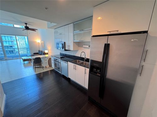 2202-60 Sw 13th St, Miami, FL, 33130-4351 | Card Image