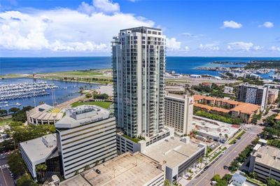 904 - 301 1 St Street South, Condo with 2 bedrooms, 3 bathrooms and null parking in Saint Petersburg FL | Image 2