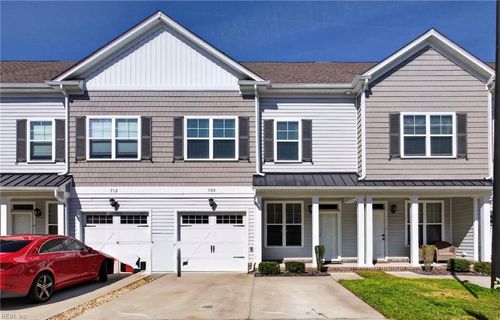 308 Sikeston Ln, Chesapeake, VA, 23322-7658 | Card Image