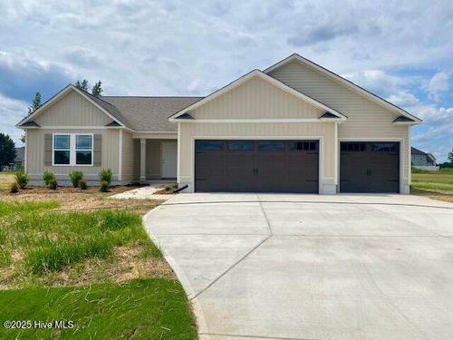 111 Aarons Pl, Goldsboro, NC, 27530-7798 | Card Image